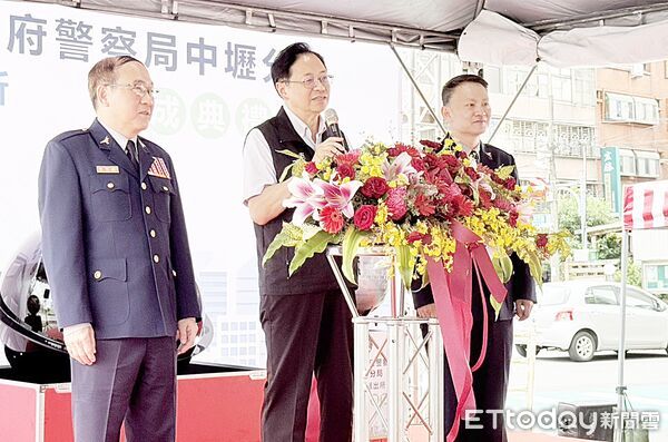 ▲桃園市長張善政今天下午主持中壢警分局中壢派出所全新廳舍啟用典禮，並致詞祝福。（圖／記者沈繼昌攝）
