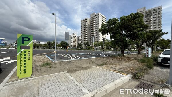 ▲台南南區新興新建停車場正式啟用，共提供248席汽車格，免費試停至6月30日。（記者林東良翻攝，下同）