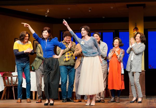 ▲《同學會！同鞋～》洪都拉斯、吳世偉、夏靖庭、湯志偉、凱爾 下排左起 王琄、張玉嬿、葉全真、楊麗音。（圖／全民大劇團提供）