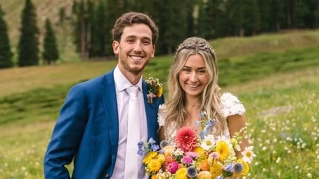 ▲▼度蜜月「新郎竟被閃電打死」　目擊者悚憶：天空超晴朗。（圖／翻攝gofundme）