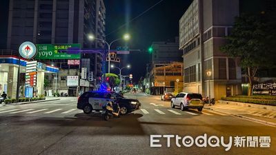 快訊／三重深夜死亡車禍！　騎士闖紅燈撞死「斑馬線女子」