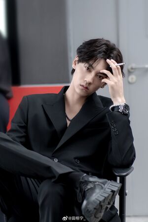 ▲▼BL陸劇《逆愛》爆紅，飾演男主角「池騁」的田栩寧遭爆已婚生子。（圖／翻攝自微博）