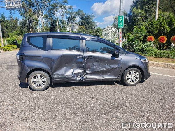 ▲▼金門金湖鎮料羅圓環，今日上午發生車禍事故             。（圖／記者林名揚翻攝）