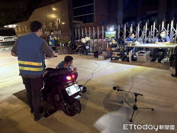 ▲桃園環、警攜手嚴打改管猴 逾半數噪音超標收罰單還得複驗。（圖／桃園警分局提供、下同）