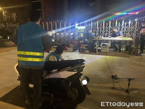 ▲桃園環、警攜手嚴打改管猴 逾半數噪音超標收罰單還得複驗。（圖／桃園警分局提供、下同）
