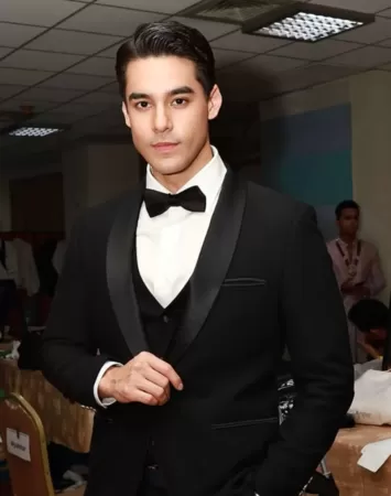 ▲戴凱文曬出召集令卻被酸當替代役貢獻少。（圖／翻攝自戴凱文Instagram、Threads）