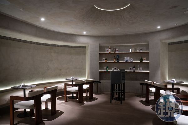 「覓到by吧沐」是結合密道的酒吧，包廂像洞窟。來此喝酒還可一探東密道。