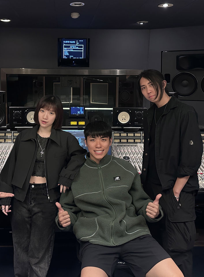 ▲▼ 舒涵操刀《黃衣小飛俠》片尾曲〈封鎖線〉。（圖／舒涵提供）