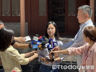 大九學堂氣質女孩在陸爆紅! 詩詞信手拈來獲讚「大才女」