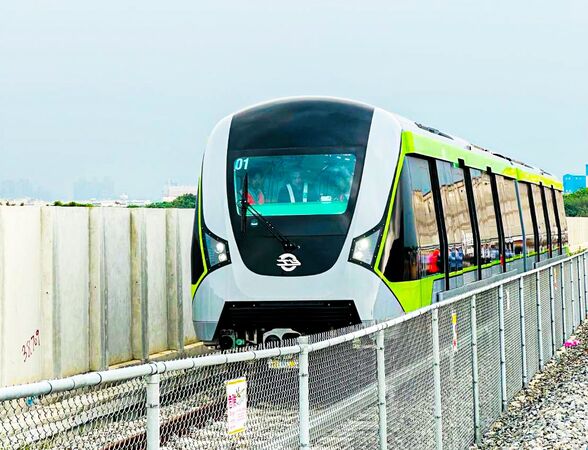 ▲桃園捷運公司6/30日起擴大招募，圖為捷運綠線新式列車。（圖／桃園捷運公司提供）