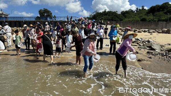 ▲▼2025金湖花蛤季千人魚、蛤苗放流暨成功花蛤裝置藝術啟用典禮。（圖／記者林名揚翻攝)