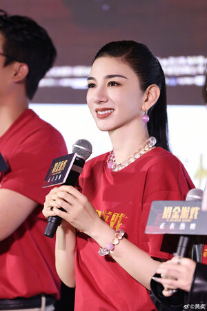 ▲黃奕一度為了生計拒絕名導王家衛的邀約。（圖／翻攝自黃奕微博）