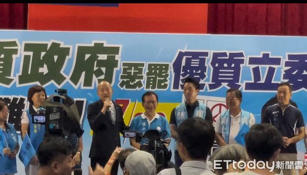 ▲▼    韓國瑜出席賴士葆反罷免活動    。（圖／記者崔至雲攝）