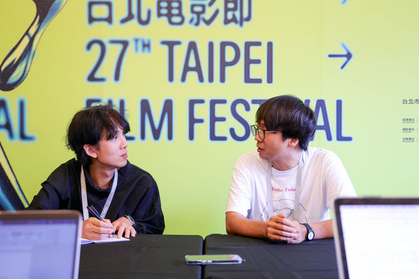 ▲▼訪問／女神綾瀨遙「扮清潔工」現身外景！導演驚呼：沒有太多人發現。（圖／台北電影節提供）