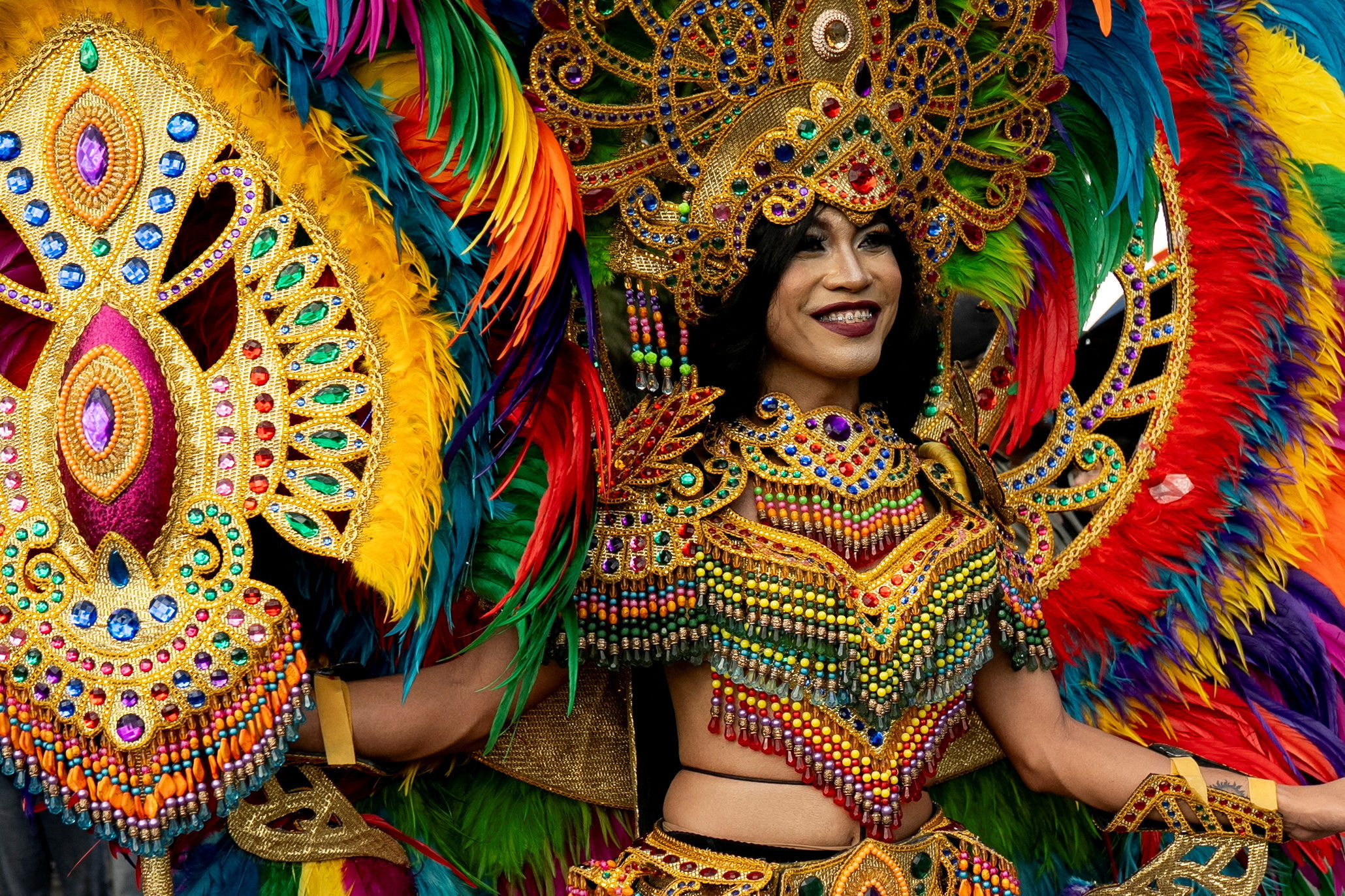 ▲▼菲律賓馬尼拉大都會奎松市28日「驕傲遊行」，變裝皇后出場。（圖／路透）