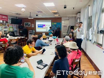 數位城市！花蓮市圖推廣電子書與線上閱讀　數位課程走進社區