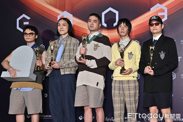 ▲第36屆金曲獎頒獎典禮最佳演唱錄音專輯獎，AAA 落日飛車。（圖／記者李毓康攝）