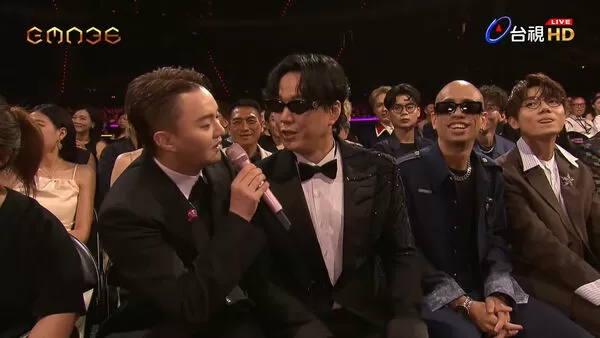 ▲許富凱介紹男歌手。（圖／翻攝YouTube／GMA 金曲獎頒獎典禮暨國際音樂節 Golden Melody Awards &amp; Festival）