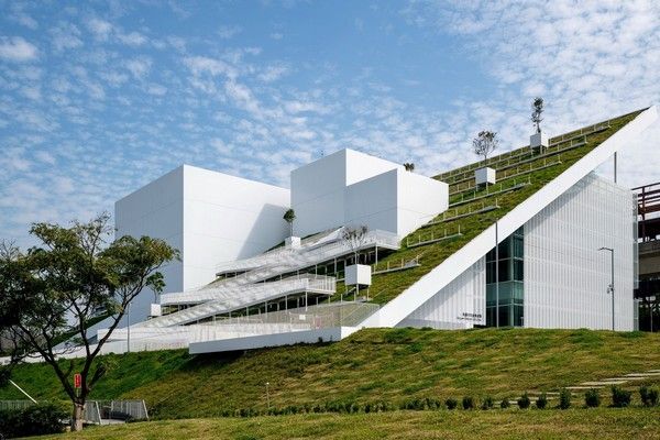 ▲桃園市美館館長林詠能接任