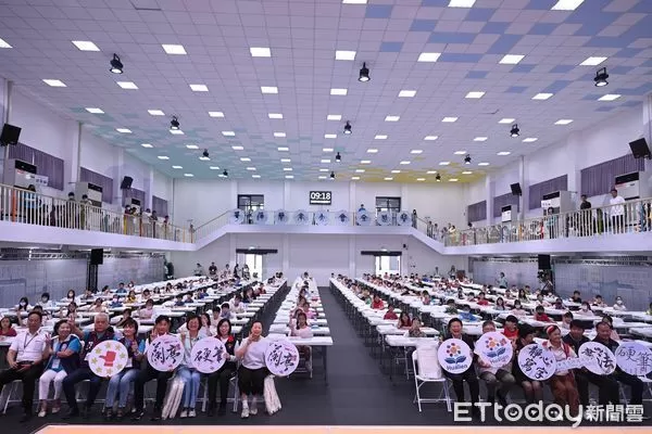 ▲▼第八屆花蓮蘭亭大會全國賽吸引全國近千名書法與硬筆字愛好者齊聚一堂。（圖／花蓮縣政府提供，下同）