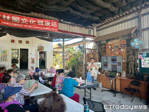 ▲▼花蓮市打造數位城市，數位學習課程走進社區關懷據點及文健站。（圖／花蓮市公所提供，下同）