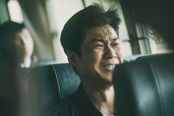 ▲黃迪揚飾演《鹽水大飯店》裡的阿德，情感詮釋細膩動人。（圖／公視台語台提供）