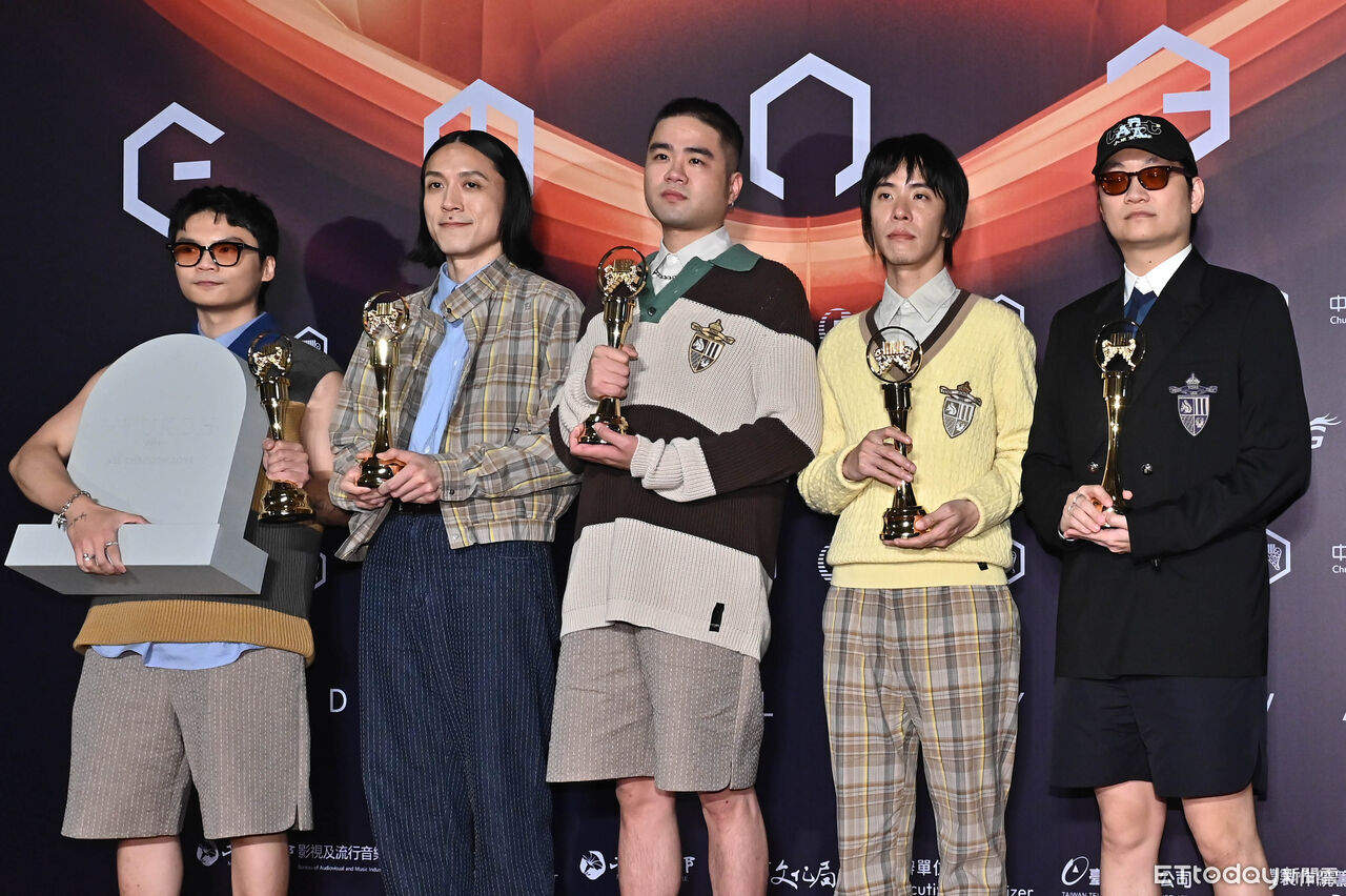 ▲第36屆金曲獎頒獎典禮最佳演唱錄音專輯獎，AAA 落日飛車。（圖／記者李毓康攝）