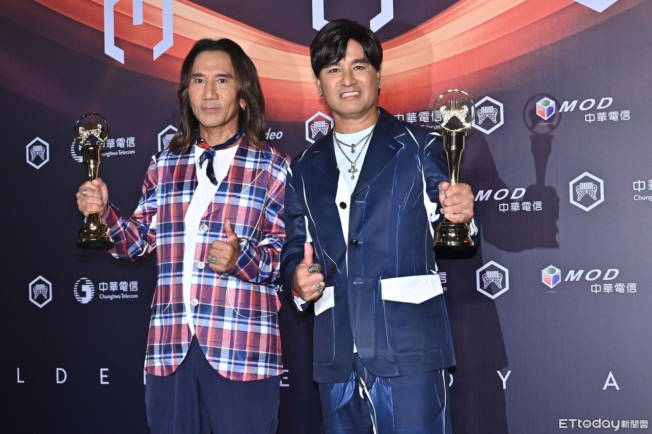 ▲▼第36屆金曲獎頒獎典禮最佳演唱組合獎，動力火車（尤秋興、顏志琳）／結伴(豪華版)。（圖／記者林敬旻攝）