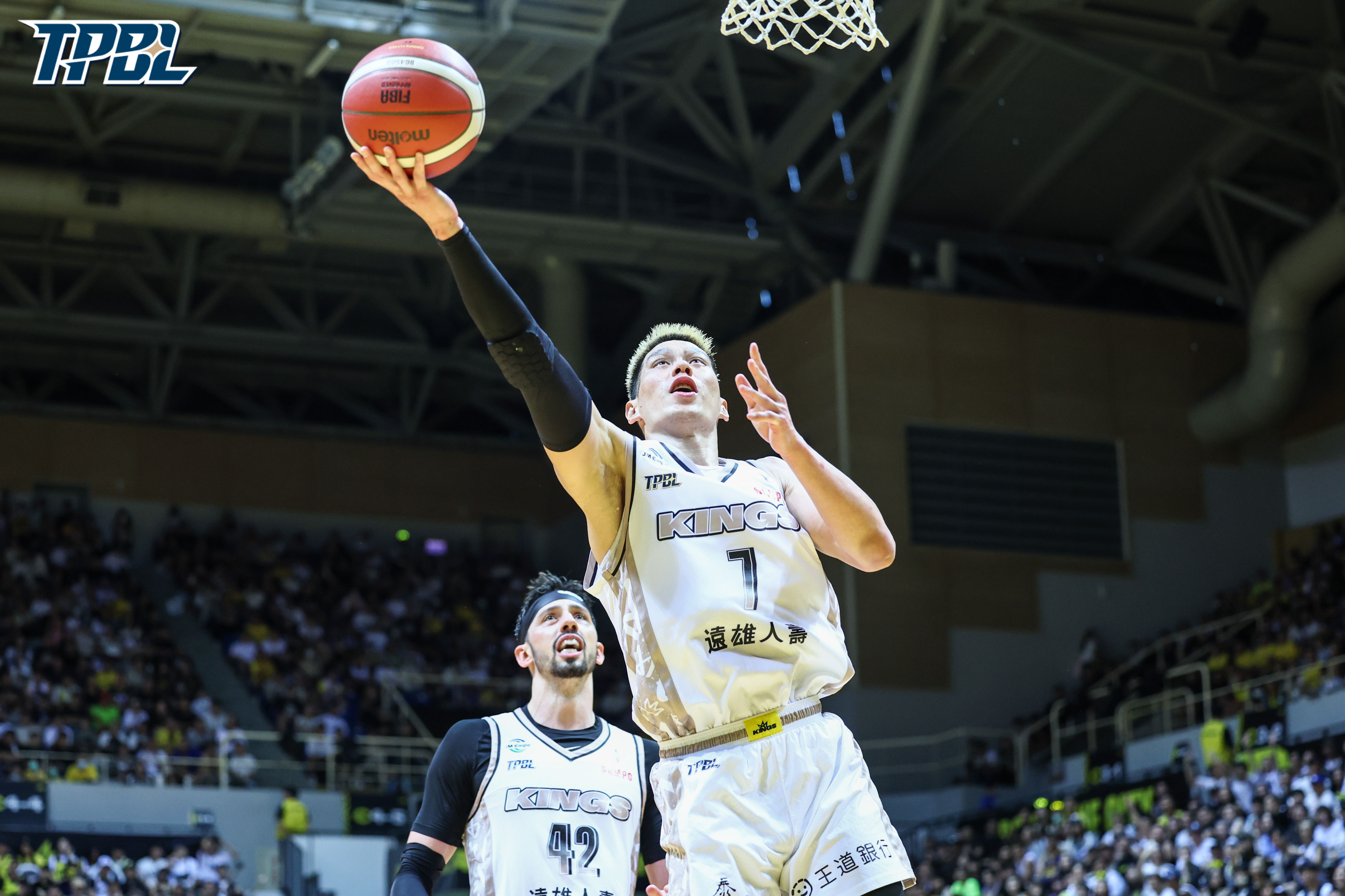 ▲國王林書豪、沃許本、奧帝、王文祥，海神威勝、蘇文儒。（圖／TPBL提供）