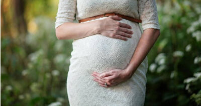 生完孩想回職場!尪和婆婆「要她全職在家」:1次給1000就夠花