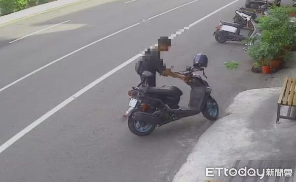 ▲林姓男子於彰化縣偷竊機車、漫遊到南投草屯鎮，卻因闖紅燈當場被警方逮捕。（圖／記者高堂堯翻攝）