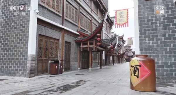 ▲▼張家界百億打造大庸古城！每年虧10億「只有停車場賺錢」。（圖／翻攝央視）