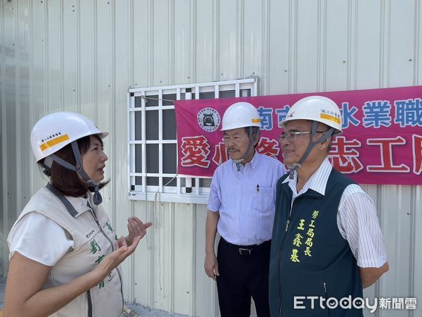 ▲做工行善團志工頂著烈陽趕赴台南四地修繕案家，持續為弱勢家庭築起溫暖的家。（記者林東良翻攝，下同）