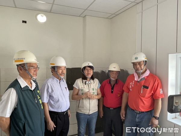 ▲做工行善團志工頂著烈陽趕赴台南四地修繕案家，持續為弱勢家庭築起溫暖的家。（記者林東良翻攝，下同）