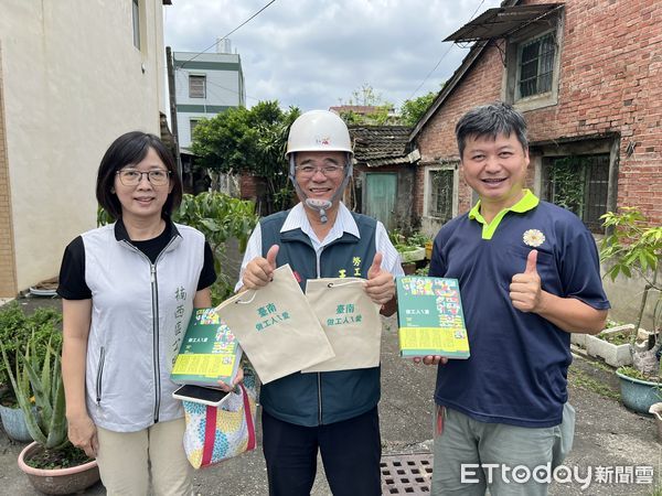 ▲做工行善團志工頂著烈陽趕赴台南四地修繕案家，持續為弱勢家庭築起溫暖的家。（記者林東良翻攝，下同）