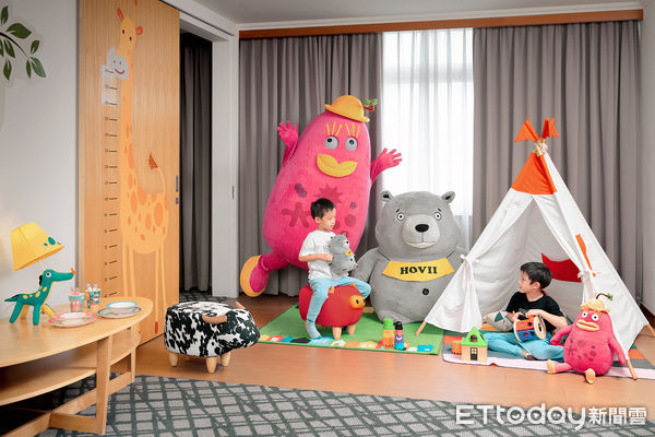 ▲高雄福華飯店推出衛武營花露露童樂節親子主題房,邀請大小朋友玩樂一夏。（圖／高雄福華飯店提供）