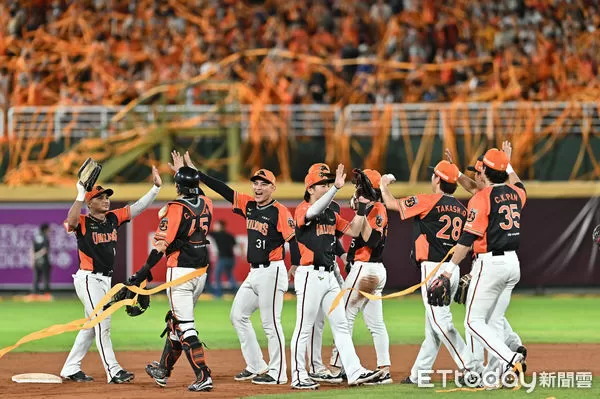 ▲▼統一獅隊拿下中職36年球季上半季季冠軍。（圖／記者李毓康攝）