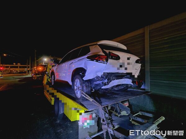 ▲國道1號南向麻豆路段29日晚間發生8車連環追撞事故，造成6人輕傷送醫。（記者林東良翻攝，下同）