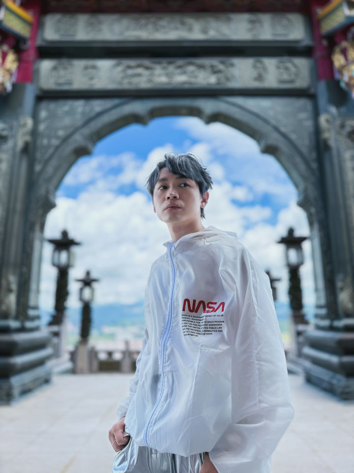 ▲▼木蘭〈神明漫步〉。（圖／木蘭提供）