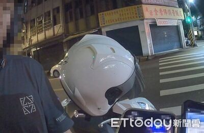 桃園18歲男無照騎車謊報姓名 一查同樣沒駕照還是通緝犯