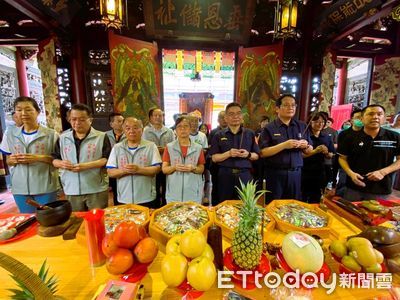 虎爺聖誕香火鼎盛　炸雞祝壽添趣味捐血送「虎力五保庇」小神衣