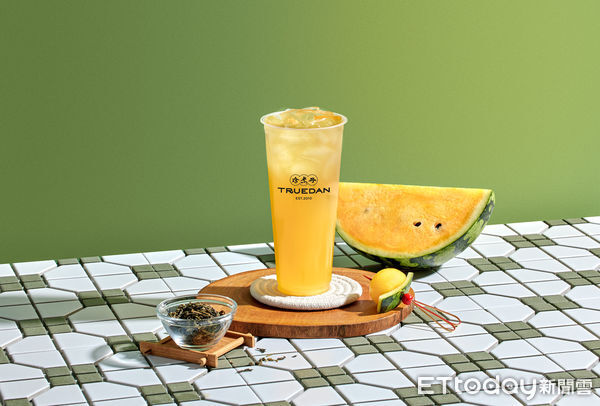 ▲▼珍煮丹推出全新「小玉西瓜系列」。（圖／珍煮丹提供）