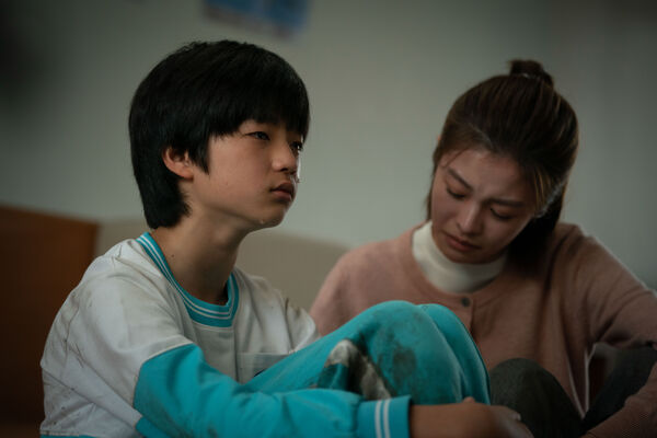 ▲《我們與惡的距離 II》7、8集進入疫情時代，深刻刻畫了當時的無奈。（圖／CATCHPLAY+ 提供）