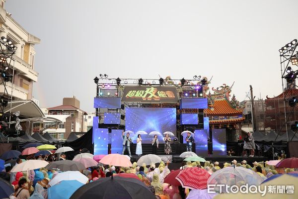 ▲▼  「超級夜總會」赴嘉市九華山地藏庵錄影  。（圖／嘉義市政府提供）