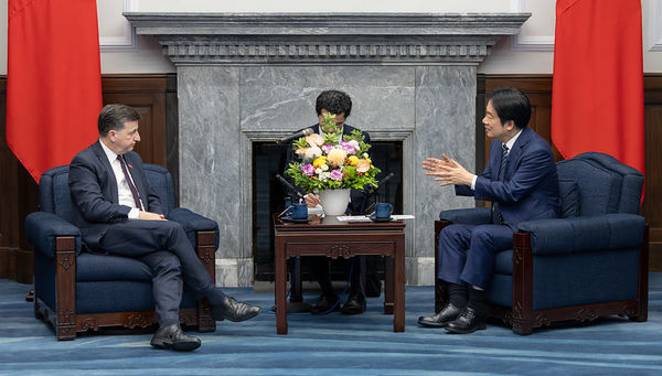 ▲▼賴清德總統今（30）日上午接見英國商業暨貿易部副大臣艾禮遜（Douglas Alexander）。（圖／總統府提供）