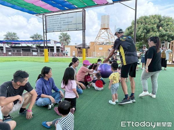 ▲▼  「慢慢走 伴我成長」慢飛早療親子家庭戶外體驗活動 。（圖／嘉義縣政府提供）