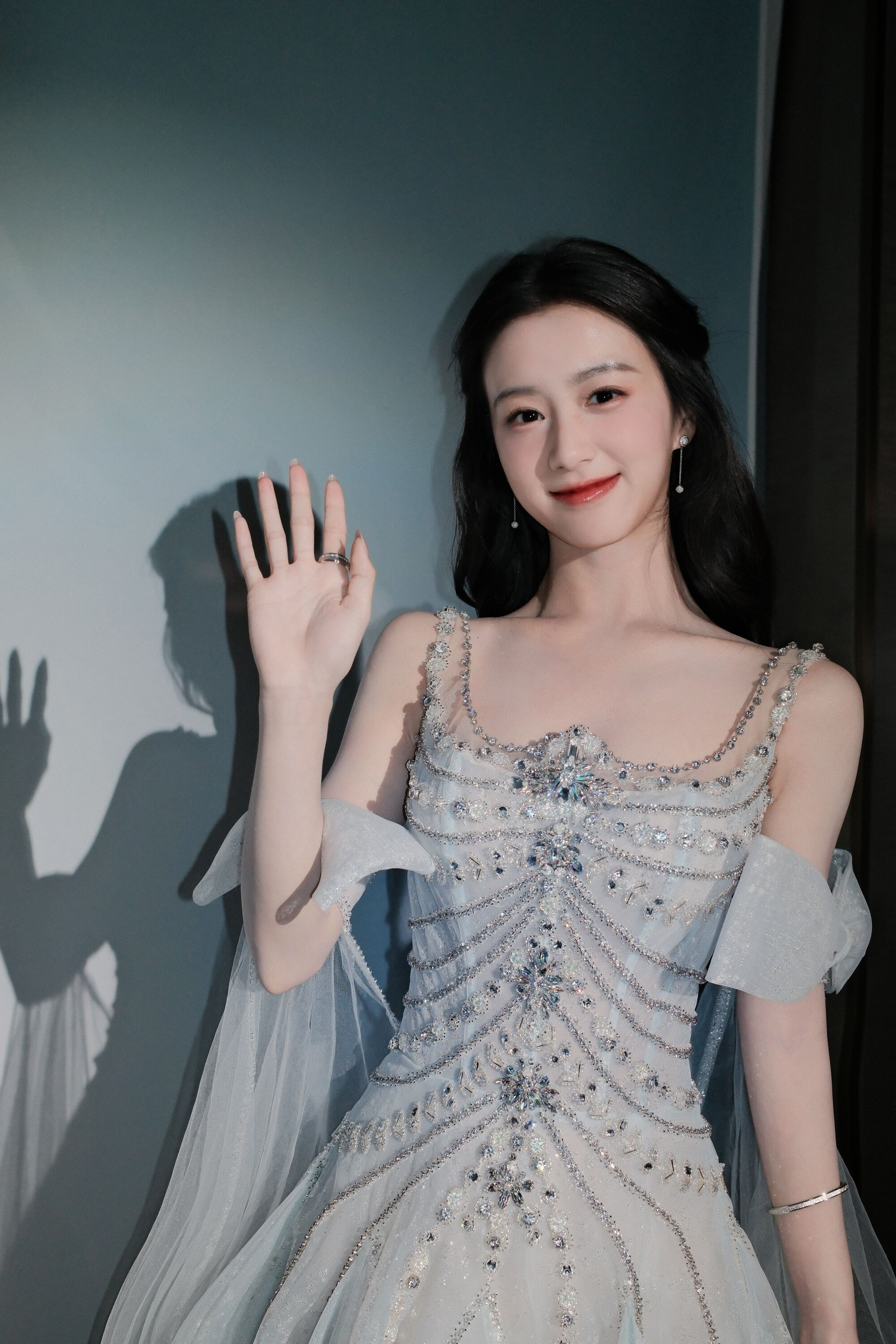 ▲▼「短劇男神」柯淳正式拍長劇，導演是台灣金鐘名導許肇任。（圖／翻攝自微博）