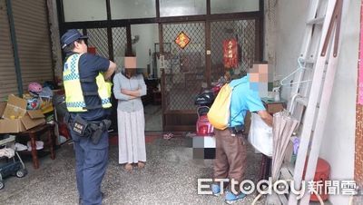 78歲騎士高溫騎機車自摔　屏東內埔警即時救援