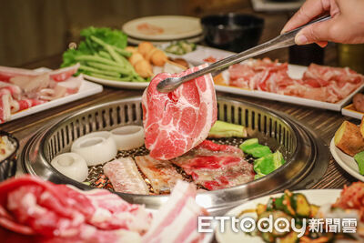 宜蘭超佛399元燒肉吃到飽　18種肉類＋蔬菜、丼飯甜點無限續