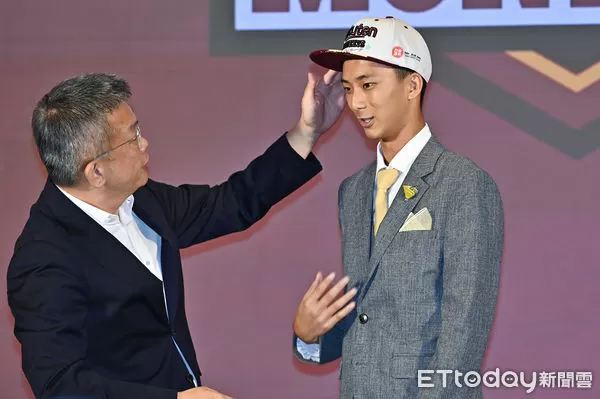 ▲▼2025中華職棒新人球員選拔會,中職選秀,鍾亦恩。（圖／記者李毓康攝）